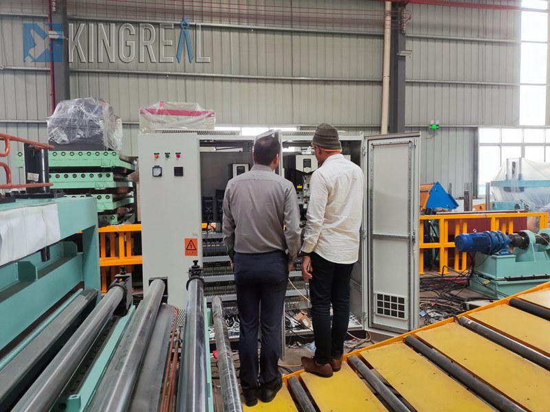 KINGREAL STEEL SLITTER QC SYSTEM ：MESIN SLITTING COIL